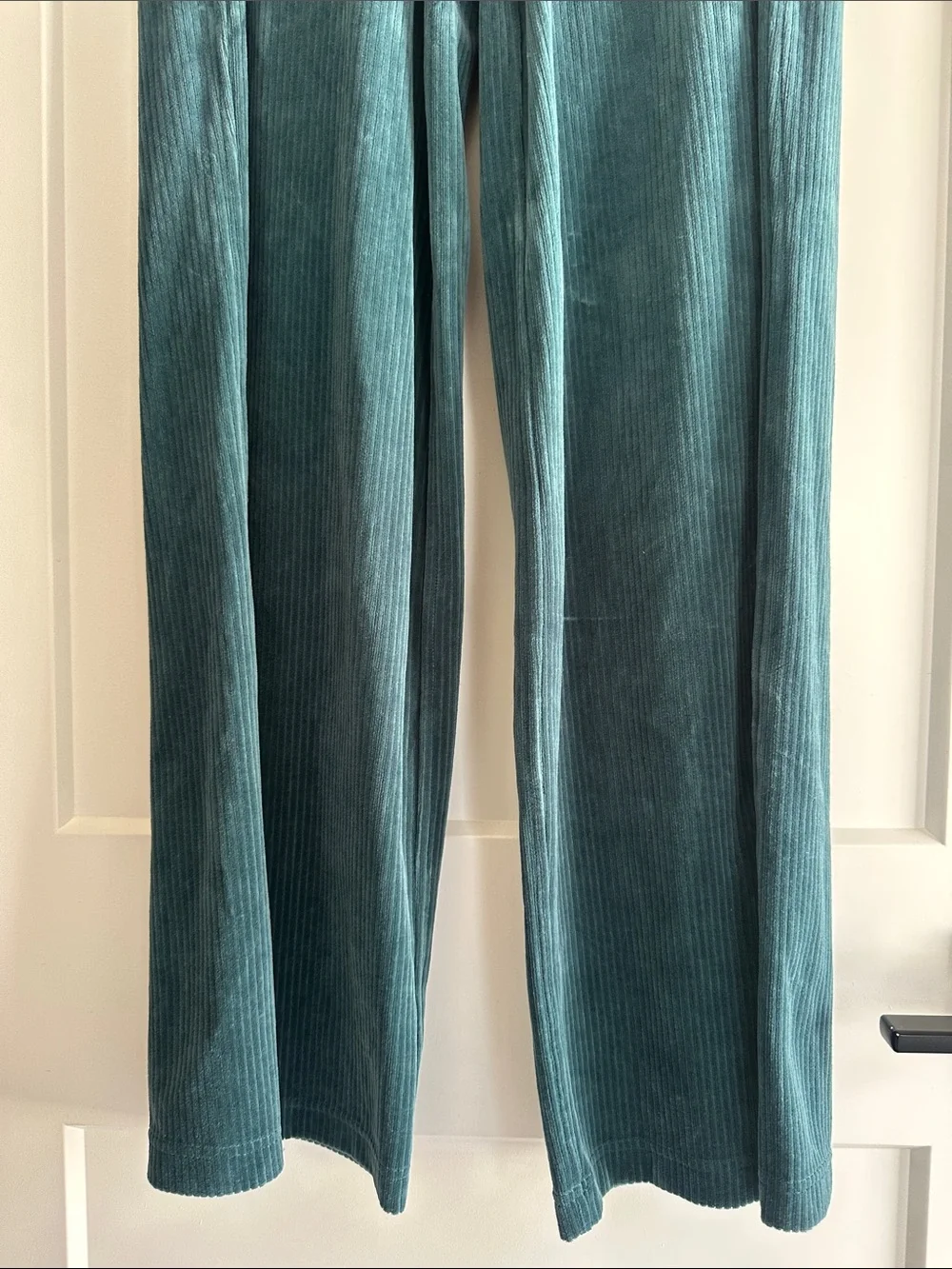 Lululemon Scuba Mid-Rise Wide-Leg Pant *Velvet Cord Storm Teal Size 4